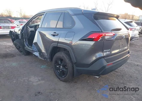 2021 Toyota Rav4 Hybrid Xle z USA, uszkodzony, nr VIN JTMRWRFV9MD117667